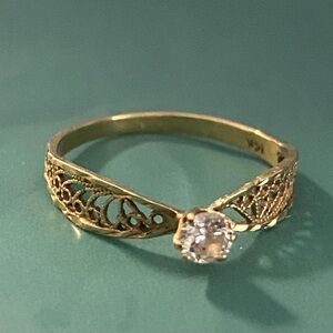Elegant Solid 14k Gold Filigree Brilliant Cut 0.16Ct Solitaire Diamond Ring.